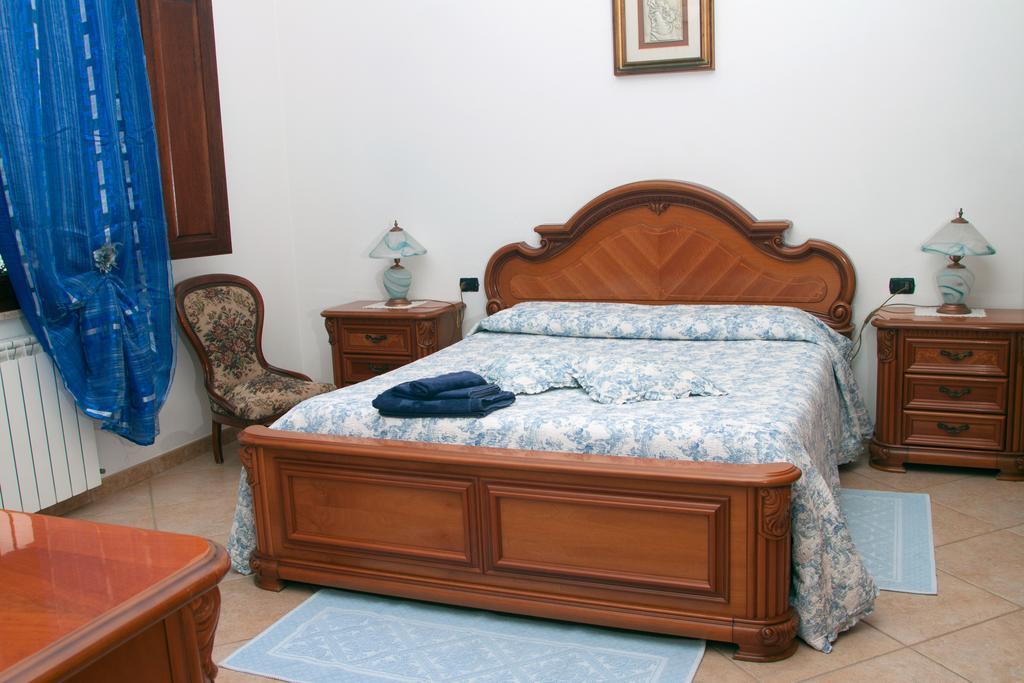 مبيت وإفطار Marrùbiu Il Vecchioliveto Di Ornella الغرفة الصورة