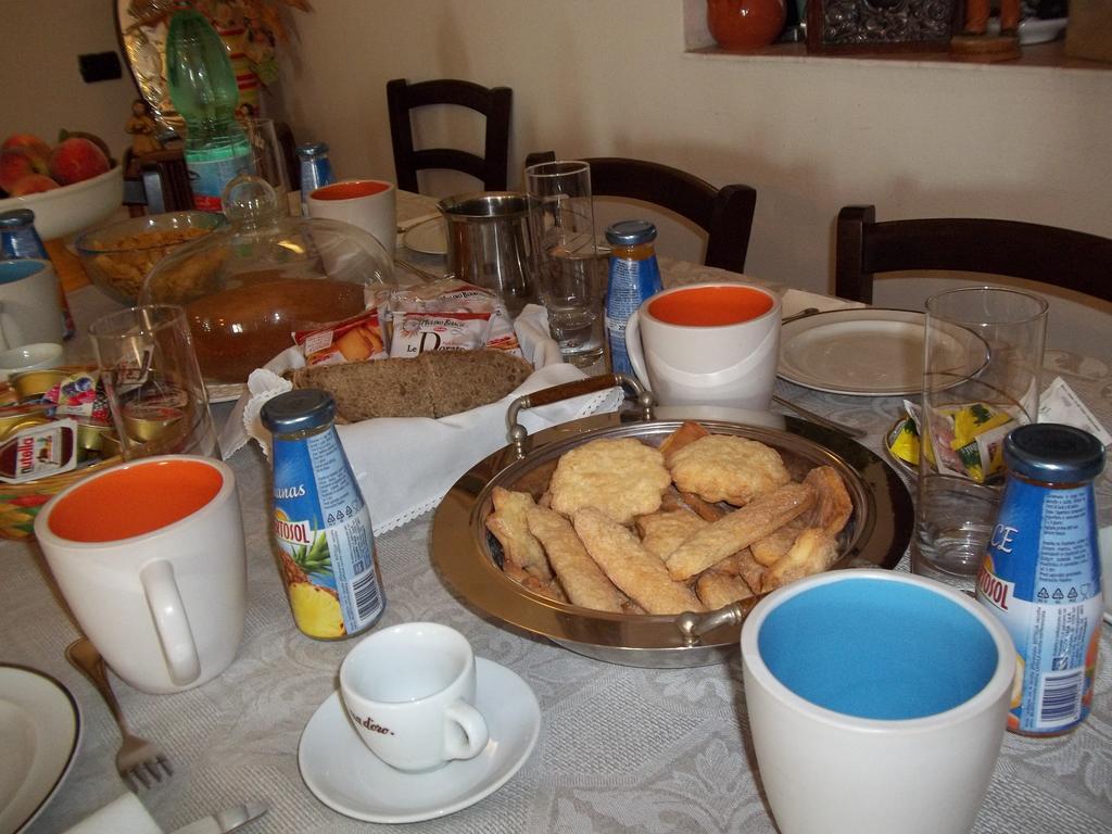 مبيت وإفطار Marrùbiu Il Vecchioliveto Di Ornella الغرفة الصورة