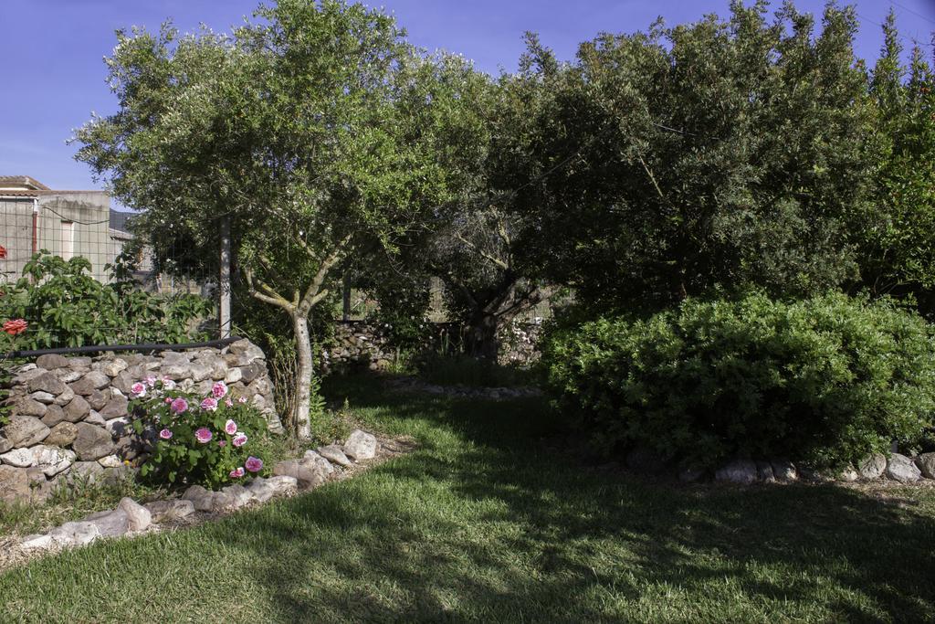 مبيت وإفطار Marrùbiu Il Vecchioliveto Di Ornella المظهر الخارجي الصورة